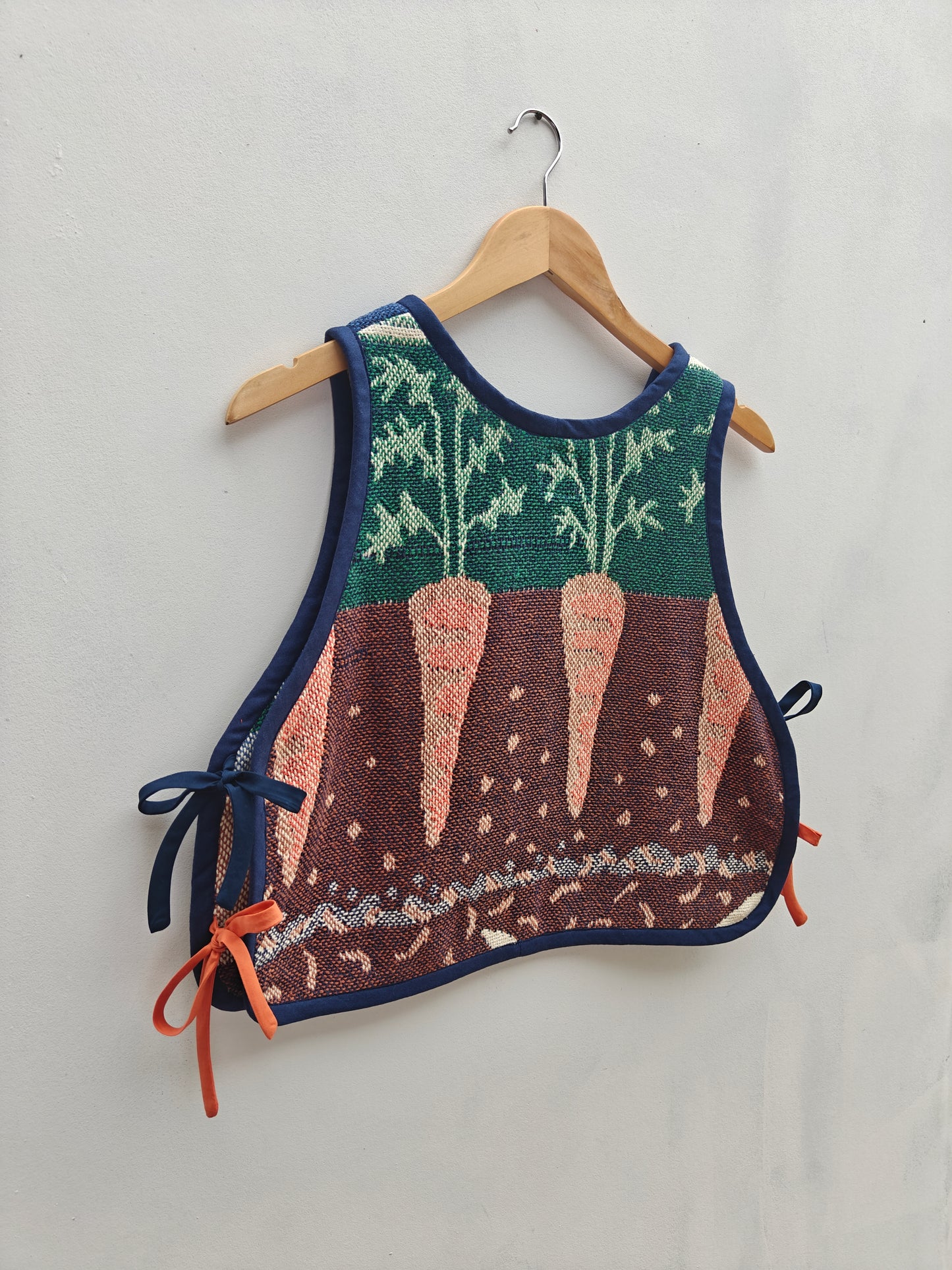 Old Farm Tie Top